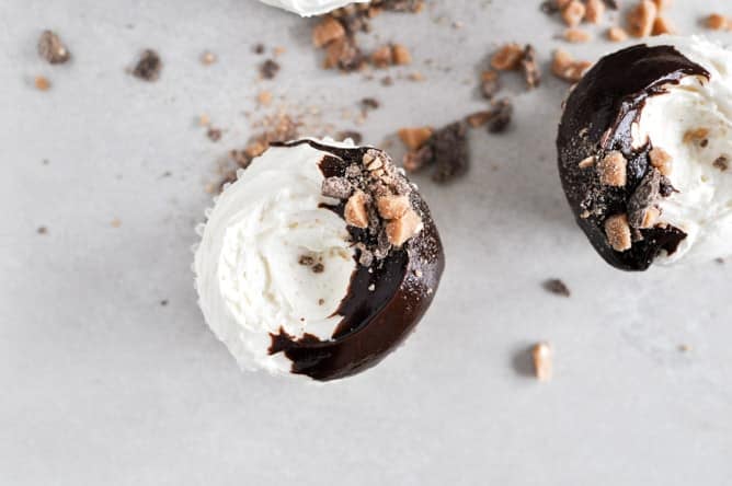 Banana Bourbon Cupcakes I howsweeteats.com Banana Bourbon Cupcakes I howsweeteats.com