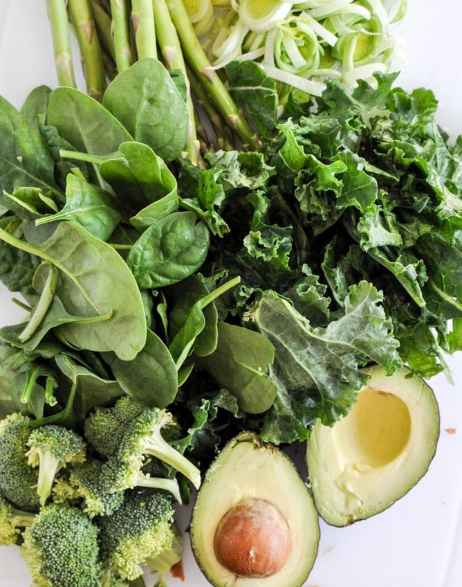 Creamy Pasta Verde with Garlic Brown Butter Breadcrumbs I howsweeteats.com Creamy Pasta Verde with Garlic Brown Butter Breadcrumbs I howsweeteats.com