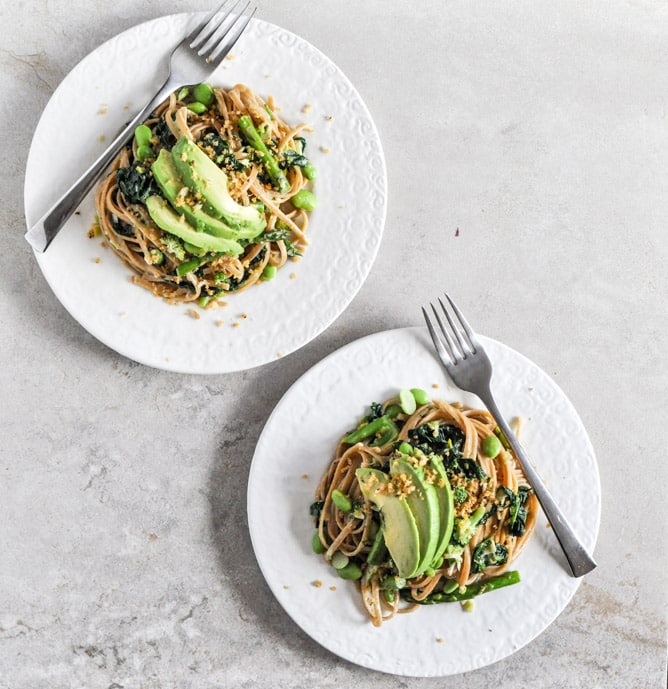 Creamy Pasta Verde with Garlic Brown Butter Breadcrumbs I howsweeteats.com Creamy Pasta Verde with Garlic Brown Butter Breadcrumbs I howsweeteats.com