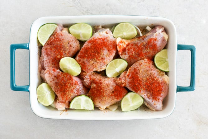 Smoky Roasted Chicken Tacos with Spicy Goat Cheese Queso I howsweeteats.com Smoky Roasted Chicken Tacos with Spicy Goat Cheese Queso I howsweeteats.com