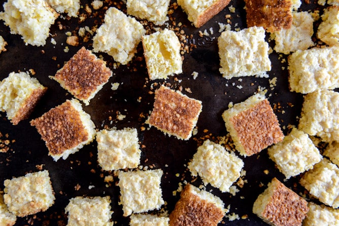 Black Bean + Cornbread Panzanella Salad I howsweeteats.com Black Bean + Cornbread Panzanella Salad I howsweeteats.com