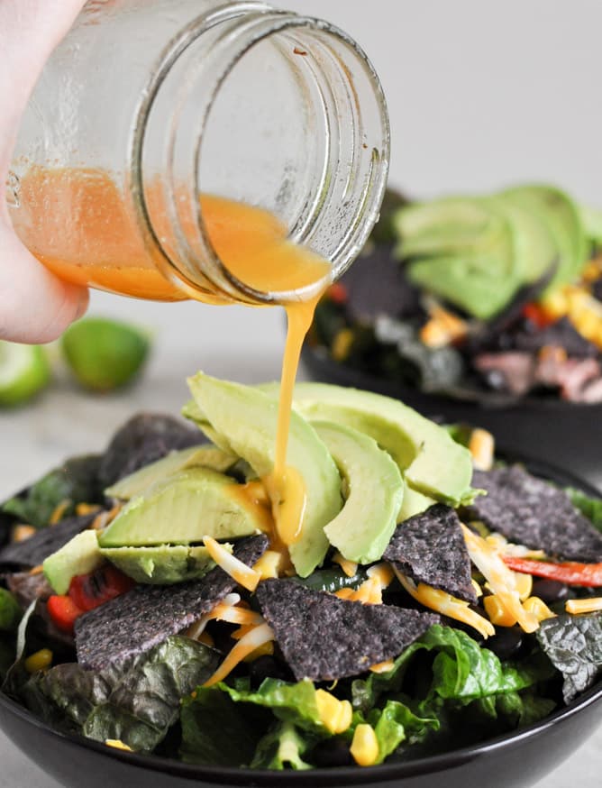 Tequila Lime Flank Steak Fajita Salad with Chile Lime Vinaigrette I howsweeteats.com Tequila Lime Flank Steak Fajita Salad with Chile Lime Vinaigrette I howsweeteats.com