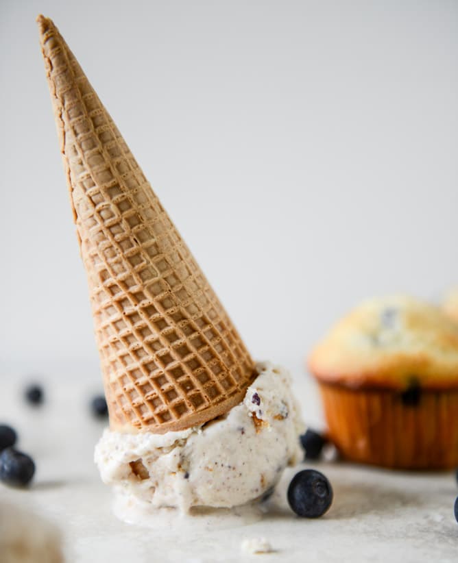 Blueberry Muffin Ice Cream I howsweeteats.com Blueberry Muffin Ice Cream I howsweeteats.com