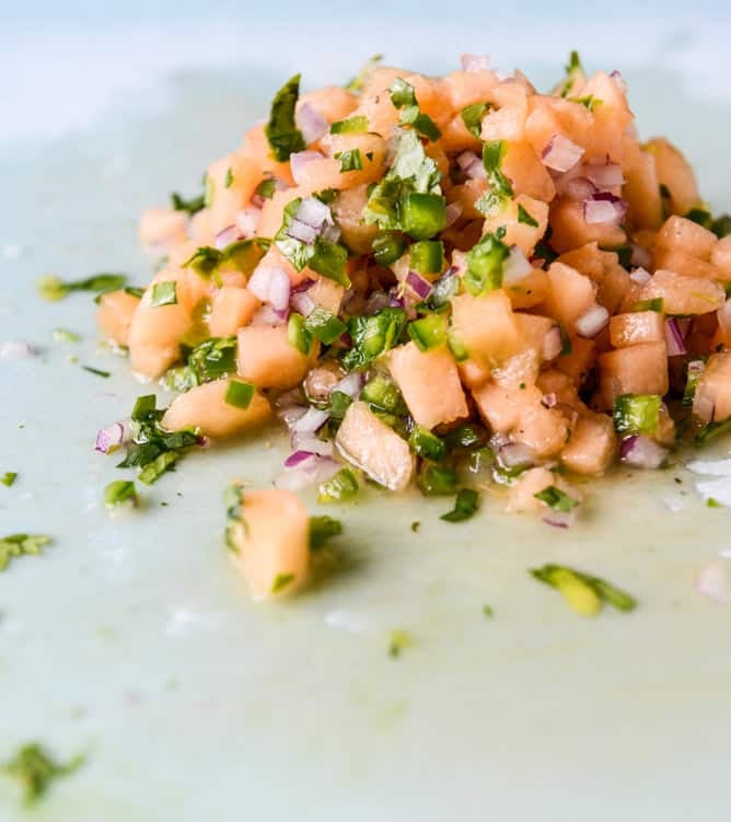 Jerk Shrimp Tacos with Spicy Melon Salsa I howsweeteats.com Jerk Shrimp Tacos with Spicy Melon Salsa I howsweeteats.com