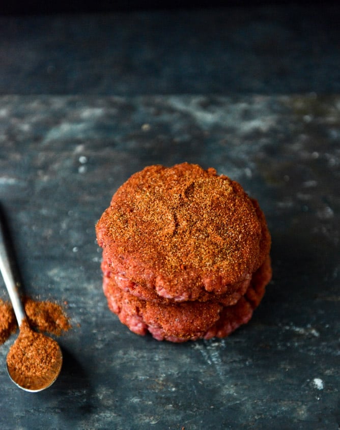 Taco-Rubbed Burgers with Avocado and Crushed Tortilla Chips I howsweeteats.com Taco-Rubbed Burgers with Avocado and Crushed Tortilla Chips I howsweeteats.com