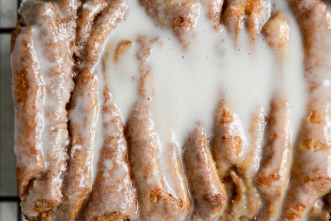 Pull-Apart Bread I howsweeteats.com Pull-Apart Bread I howsweeteats.com