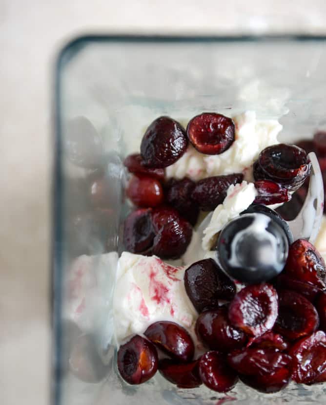Roasted Cherry Bourbon Milkshakes with Hot Fudge I howsweeteats.com Roasted Cherry Bourbon Milkshakes with Hot Fudge I howsweeteats.com