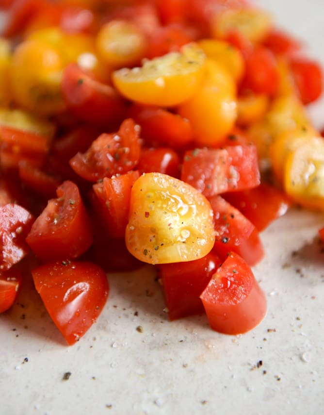 Easy Grilled Corn Tomato Salad with Blue Cheese and Basil Ribbons I howsweeteats.com Easy Grilled Corn Tomato Salad with Blue Cheese and Basil Ribbons I howsweeteats.com
