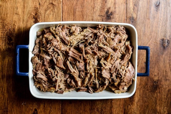 Pulled Pork Tacos with Sweet Chili Slaw I howsweeteats.com Pulled Pork Tacos with Sweet Chili Slaw I howsweeteats.com