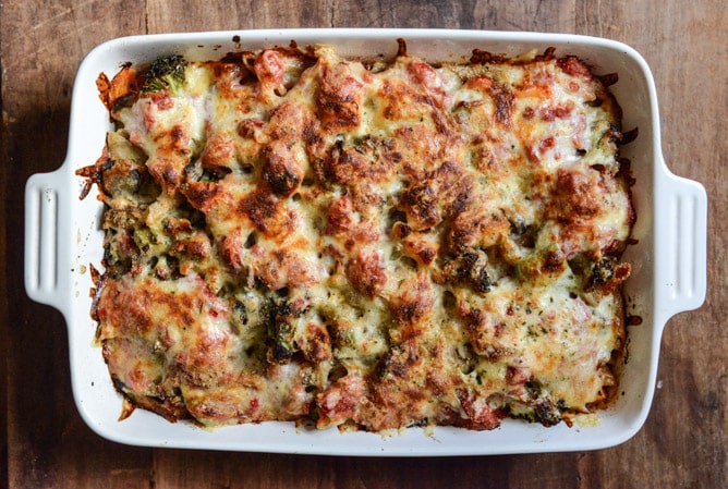 Honey Roasted Vegetable + Smoked Gouda Baked Penne I howsweeteats.com Honey Roasted Vegetable + Smoked Gouda Baked Penne I howsweeteats.com