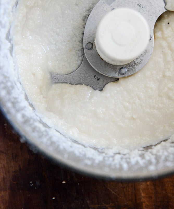 Homemade Chocolate Chip Coconut Butter I howsweeteats.com Homemade Chocolate Chip Coconut Butter I howsweeteats.com