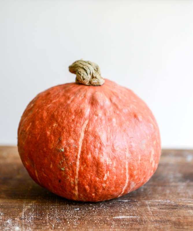 How To Make Homemade Pumpkin Puree I howsweeteats.com How To Make Homemade Pumpkin Puree I howsweeteats.com