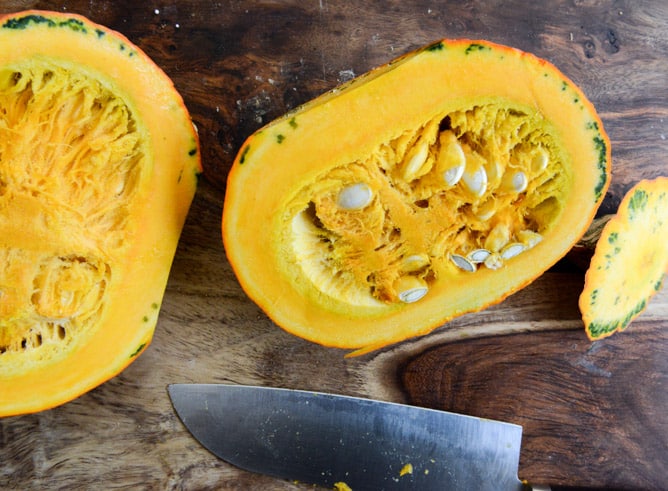 How To Make Homemade Pumpkin Puree I howsweeteats.com How To Make Homemade Pumpkin Puree I howsweeteats.com