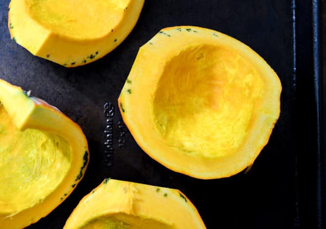 How To Make Homemade Pumpkin Puree I howsweeteats.com How To Make Homemade Pumpkin Puree I howsweeteats.com