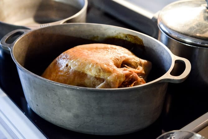 How To Make Gravy - Step by Step I howsweeteats.com How To Make Gravy - Step by Step I howsweeteats.com