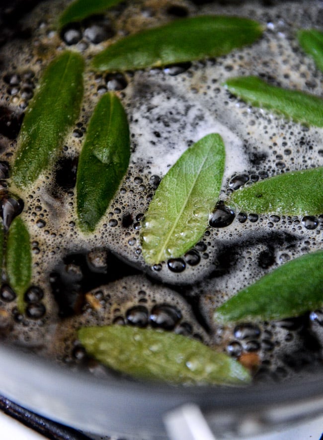 Spiced Butternut Squash, Garlic Butter Mushroom and Fontina Nachos with Crispy Sage I howsweeteats.com Spiced Butternut Squash, Garlic Butter Mushroom and Fontina Nachos with Crispy Sage I howsweeteats.com