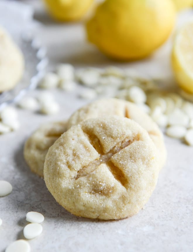 white chocolate lemon butter cookies I howsweeteats.com white chocolate lemon butter cookies I howsweeteats.com