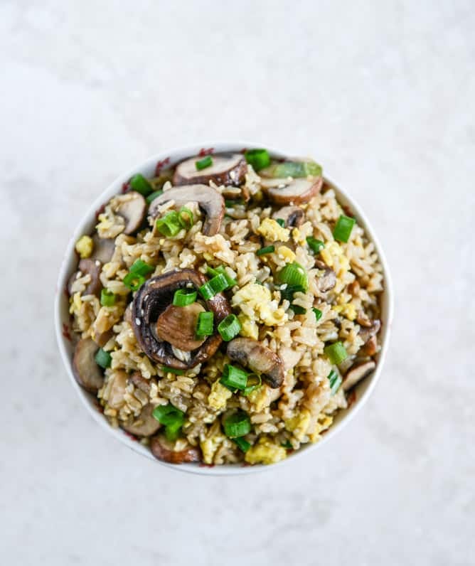 30 Minute Portobello Fried Brown Rice I howsweeteats.com 30 Minute Portobello Fried Brown Rice I howsweeteats.com