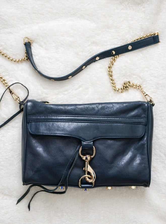 what's in my purse I howsweeteats.com what's in my purse I howsweeteats.com