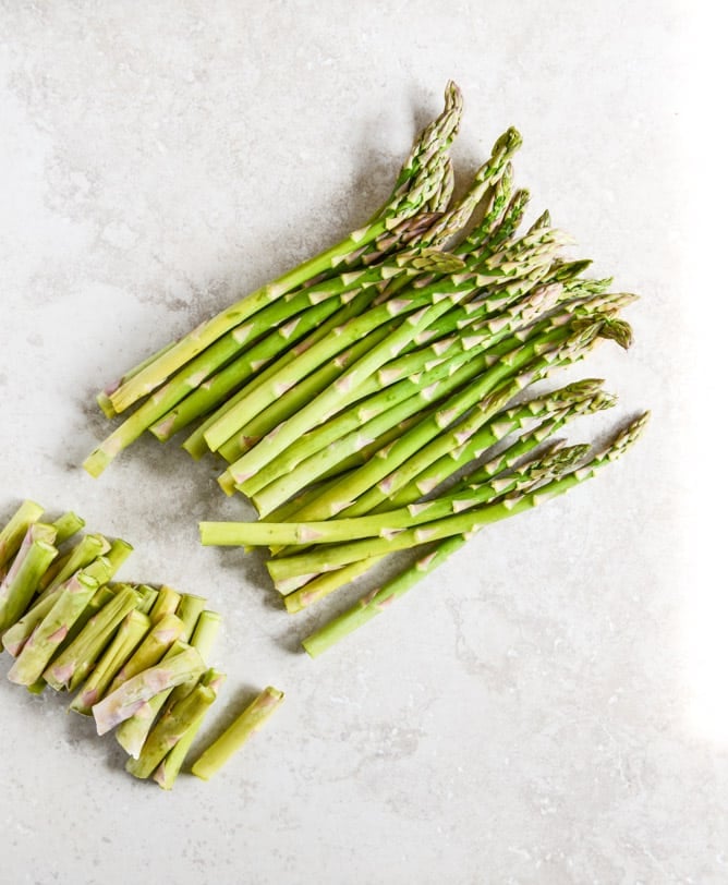 Roasted Sesame Asparagus Toasts with Poached Eggs I howsweeteats.com Roasted Sesame Asparagus Toasts with Poached Eggs I howsweeteats.com