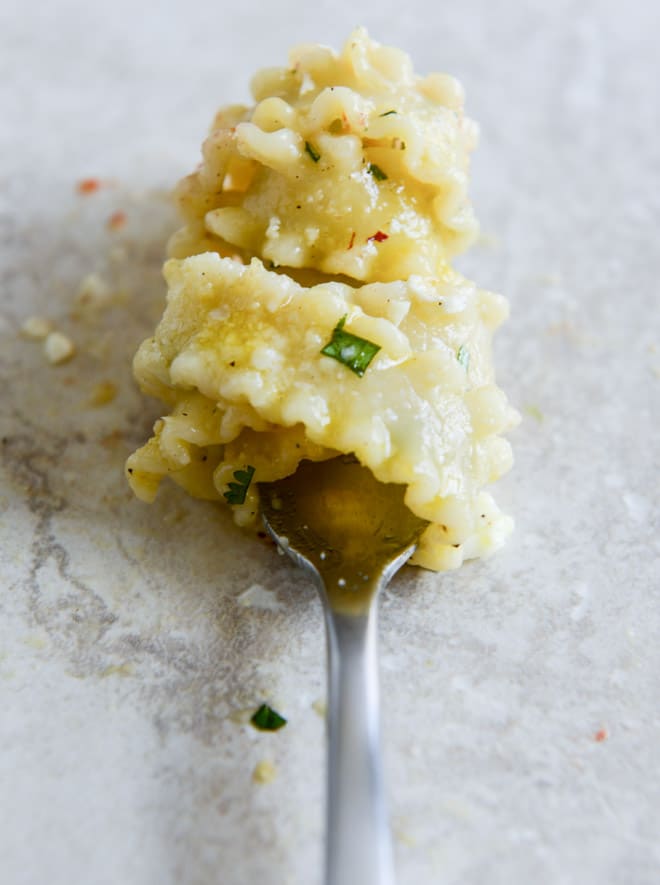 Springtime Pasta with Blistered Tomatoes and Eggs I howsweeteats.com