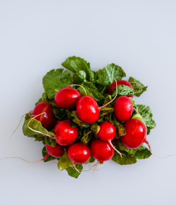 Soba Noodle Salad with Caramelized Chicken and Chili Oil I howsweeteats.com