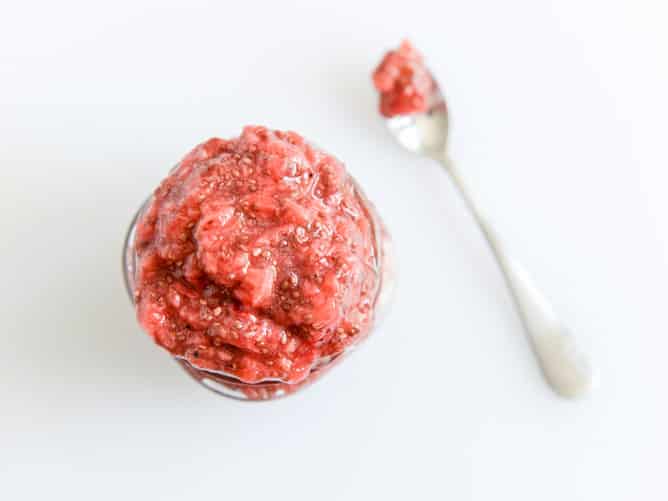 strawberry chia jam squares I howsweeteats.com