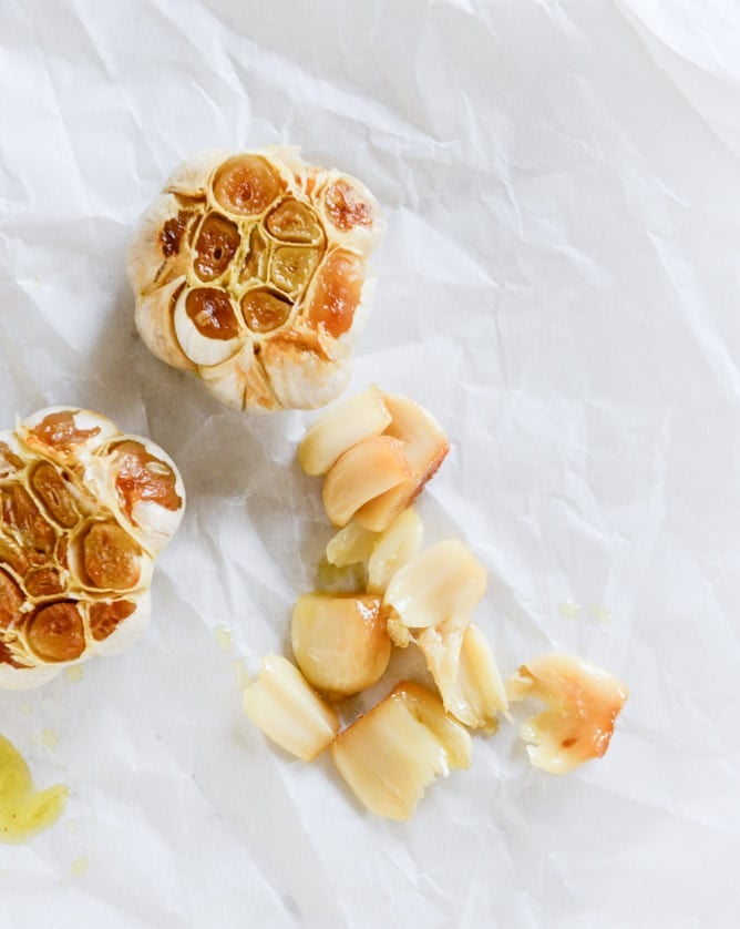 roasted garlic goat cheese mashed potatoes I howsweeteats.com