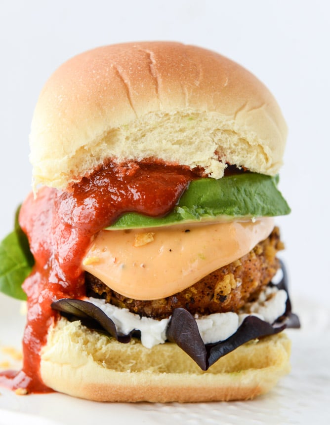 tortilla crusted chipotle salmon sliders I howsweeteats.com