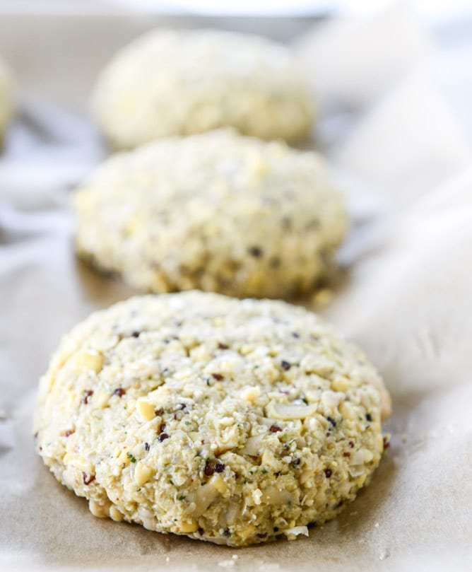 cheesy crunchy crispy chickpea burgers I howsweeteats.com