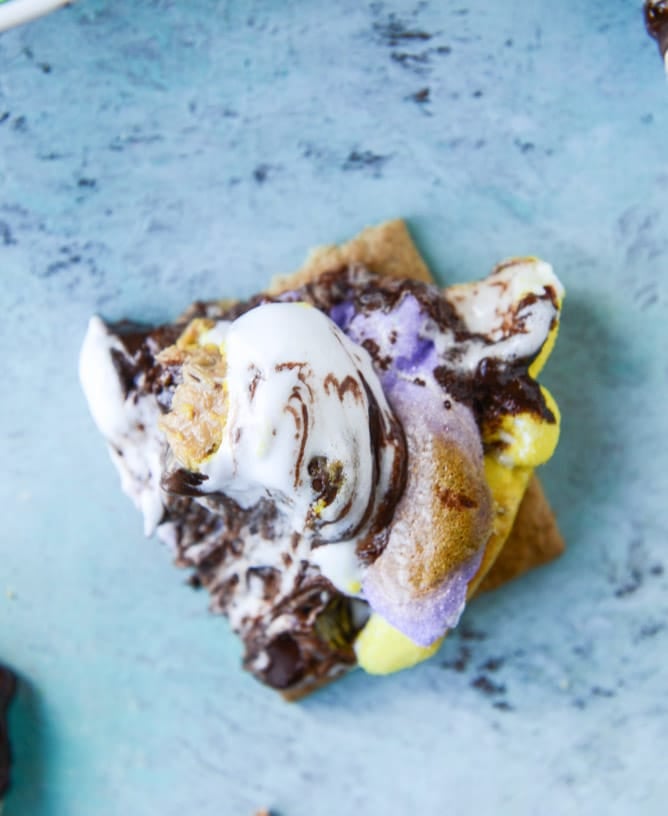Peeps skillet s'mores! Indoor chocolate peanut butter s'mores using Peeps marshmallows make for the cutest spring treat! Best for using up those Peeps! I howsweeteats.com #peeps #smores