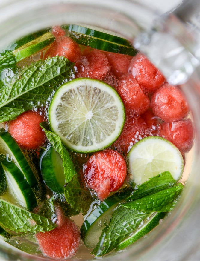 sparkling watermelon cucumber sangria I howsweeteats.com