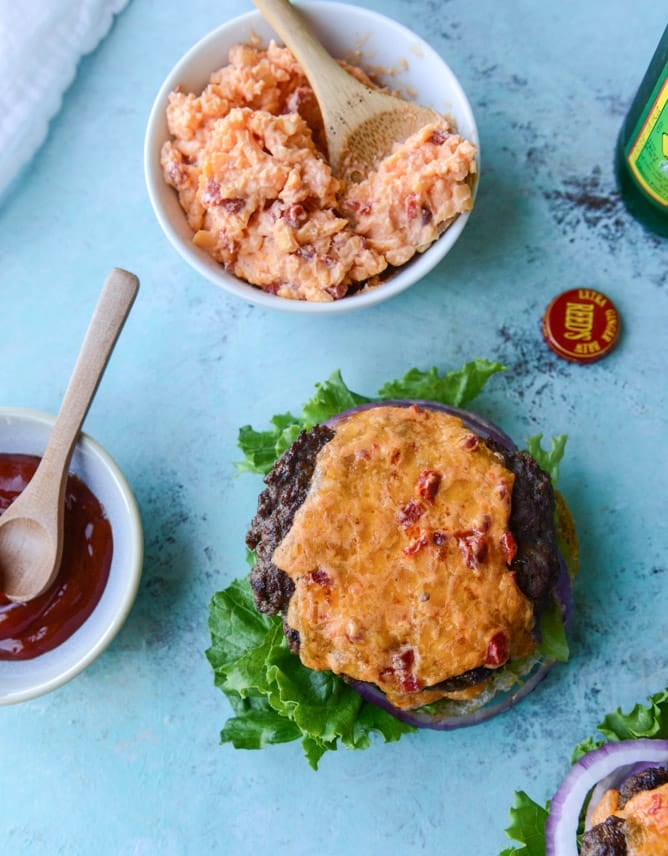 pimento cheese burgers I howsweeteats.com