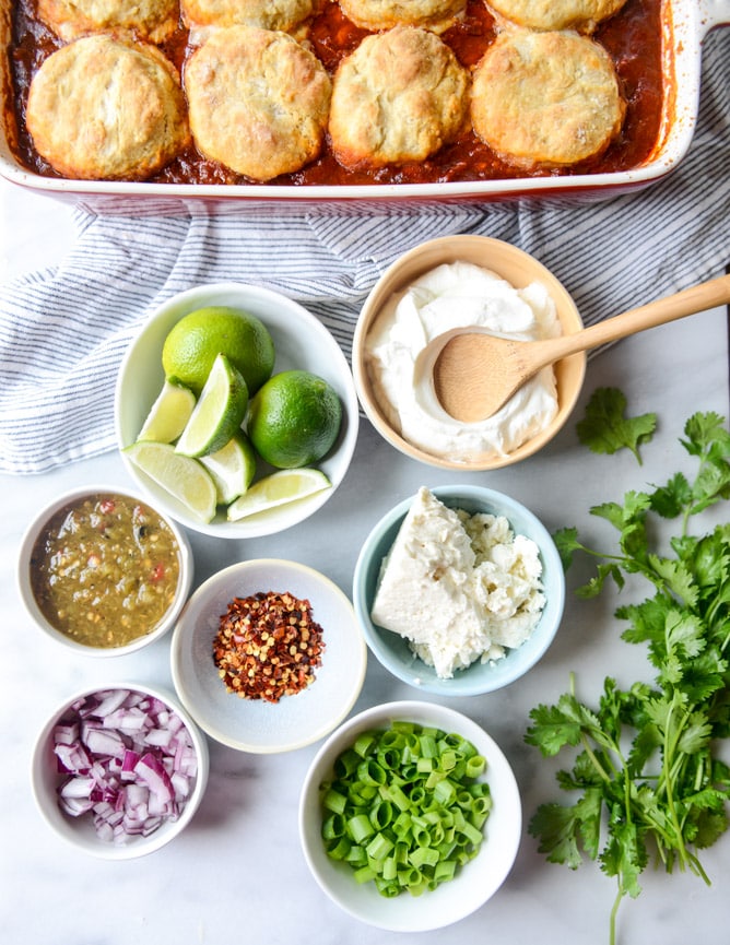 spicy chicken chili with pumpkin beer biscuits I howsweeteats.com
