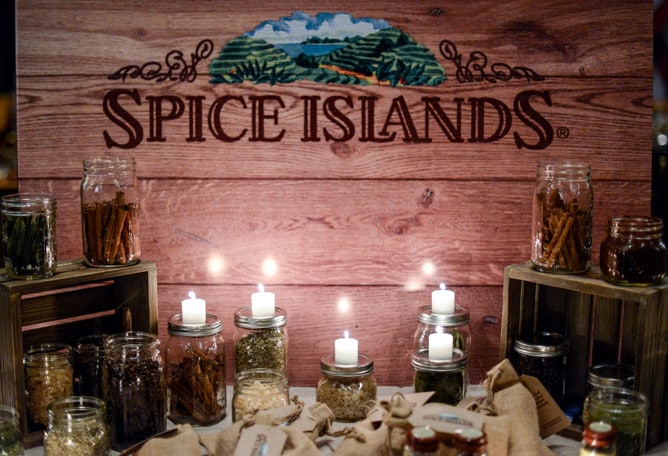 caramelized upside down pear bread I howsweeteats.com