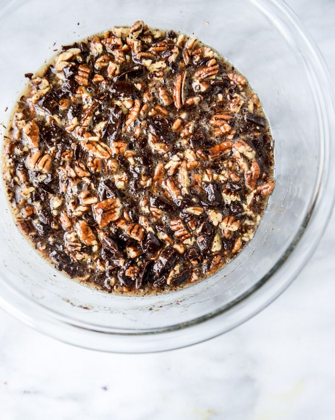 salted chocolate pecan pie bars I howsweeteats.com