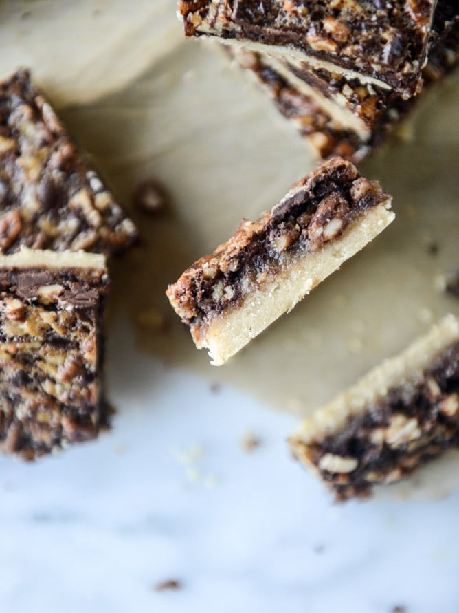 salted chocolate pecan pie bars I howsweeteats.com