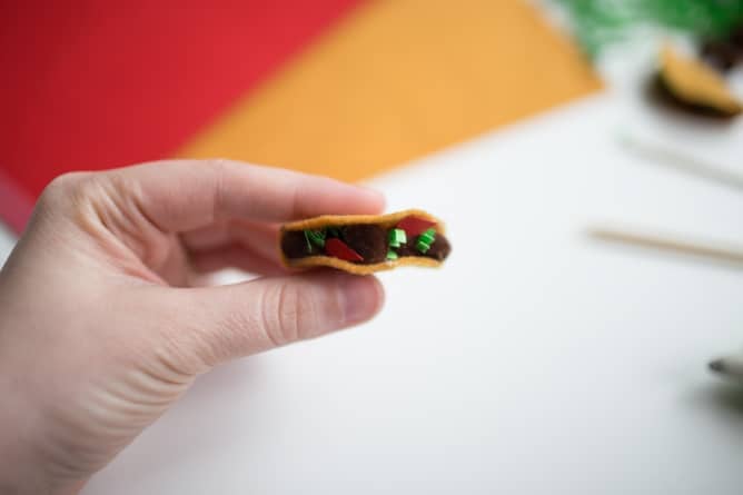 DIY taco drink stirrers for Cinco de Mayo I howsweeteats.com