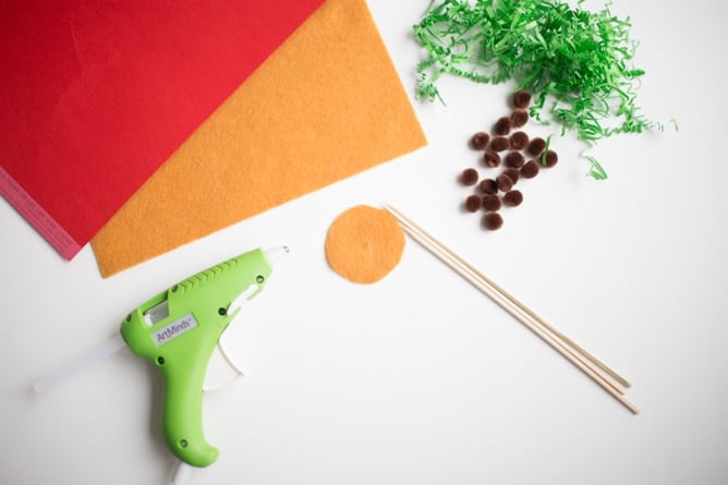 DIY taco drink stirrers for Cinco de Mayo I howsweeteats.com