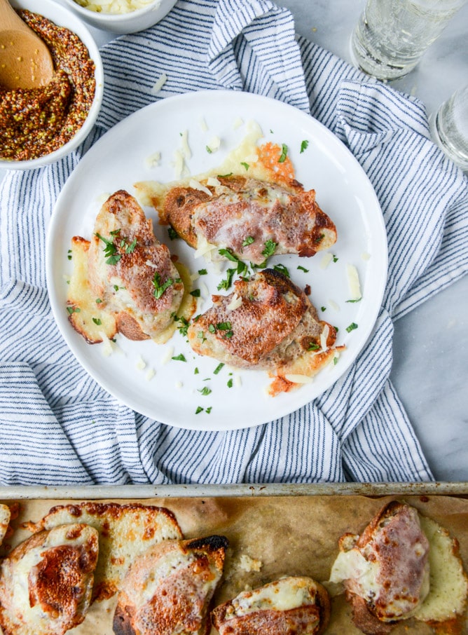 croque monsieur crostini I howsweeteats.com