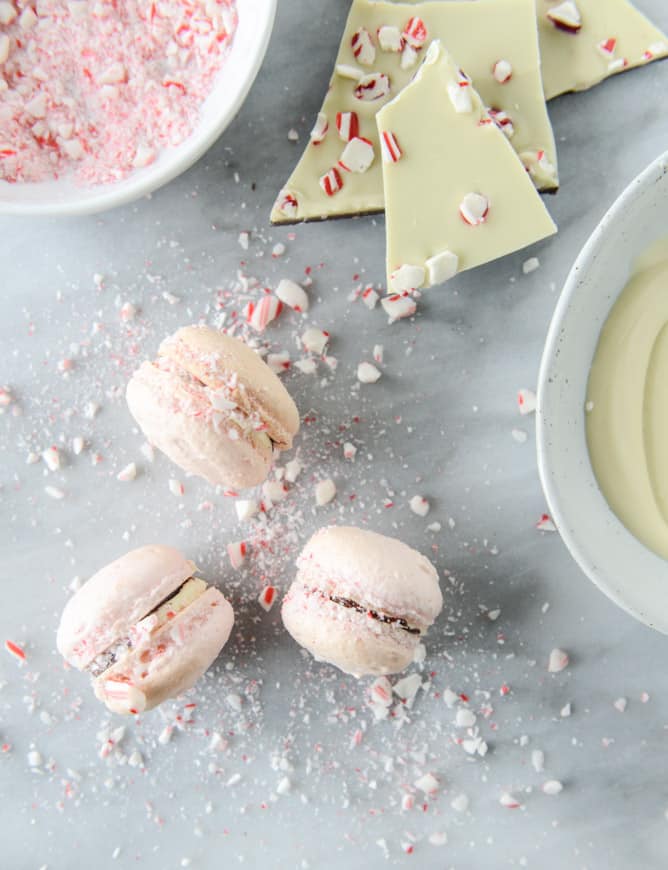 pink peppermint bark macarons I howsweeteats.com