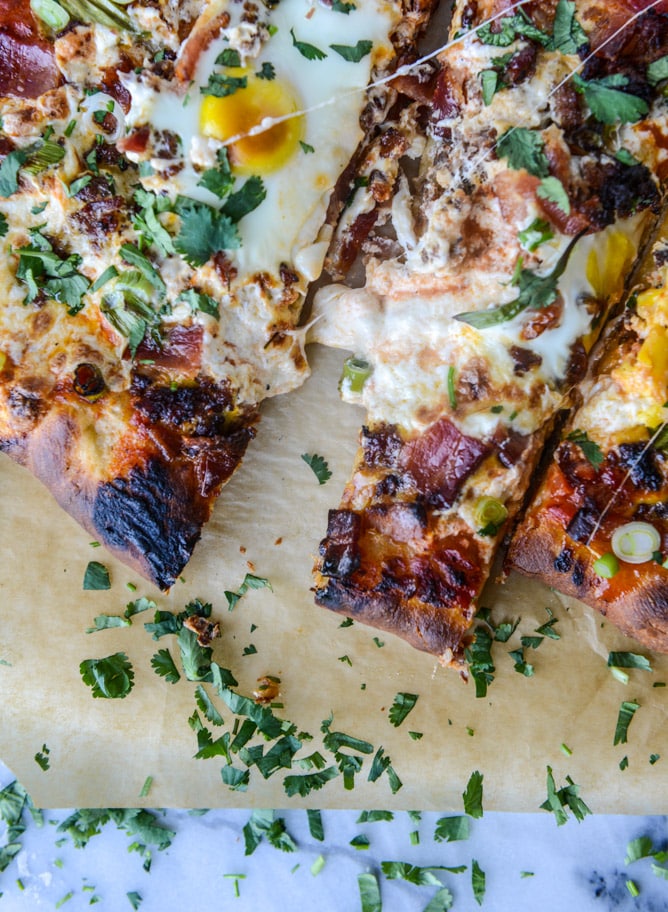 burrata breakfast pizza I howsweeteats.com