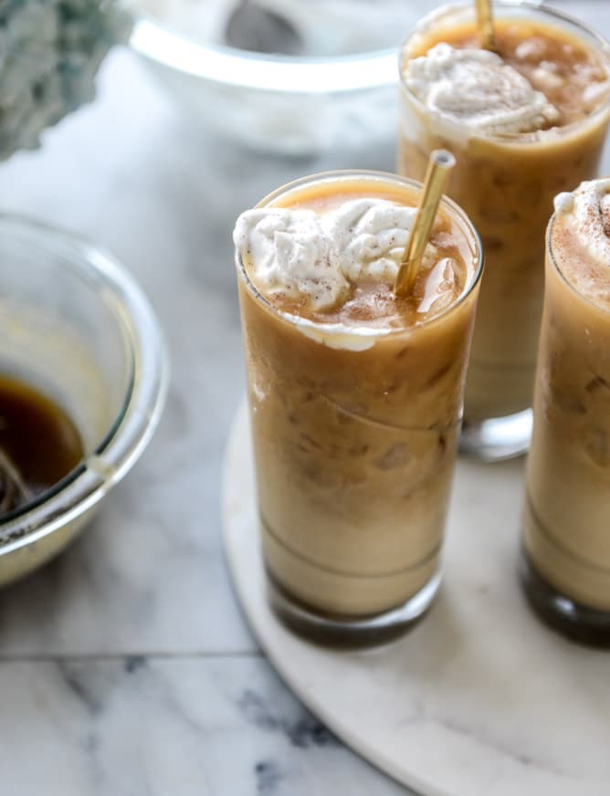 iced whiskey coffees with whiskey syrup I howsweeteats.com