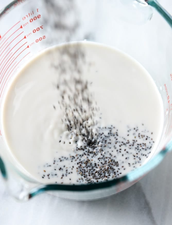 cereal milk chia pudding with lucky charms crumbs I howsweeteats.com