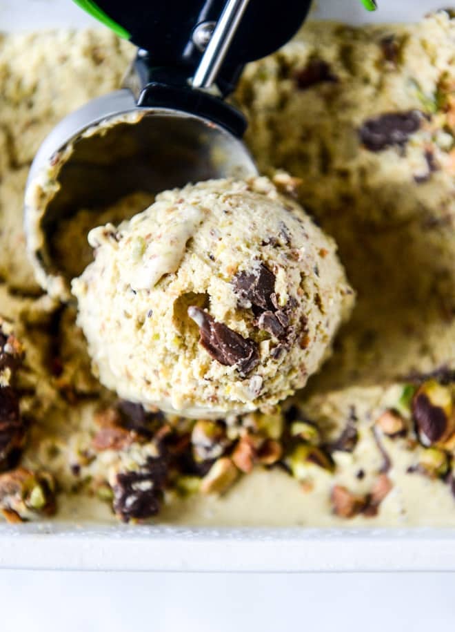 pistachio ice cream with nutella fudge swirls by @howsweeteats I howsweeteats.com