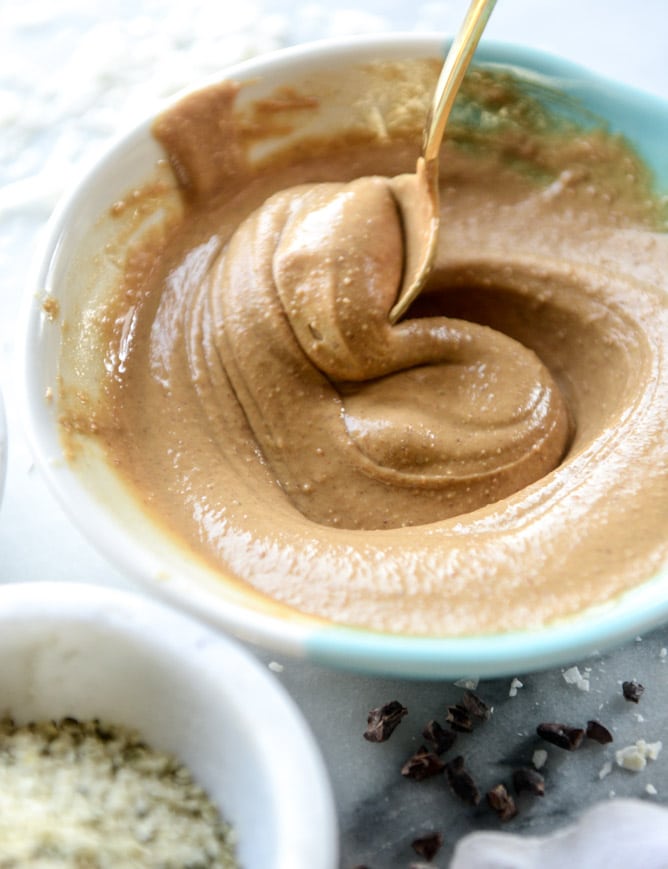 double chocolate peanut butter smoothie bowls I howsweeteats.com