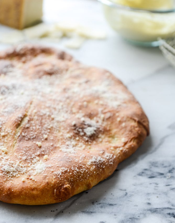 kale caesar pizza I howsweeteats.com