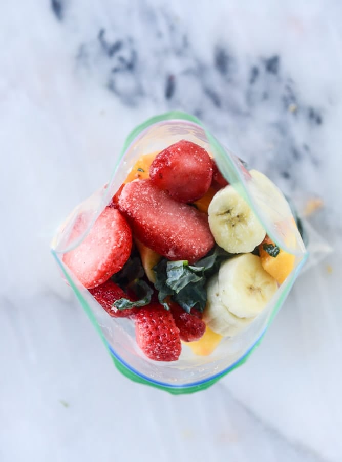 meal prep: how to make smoothie packs for the week ahead I howsweeteats.com