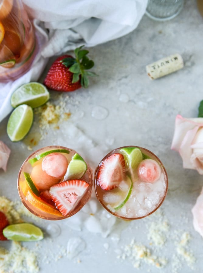 rosé sangria I howsweeteats.com