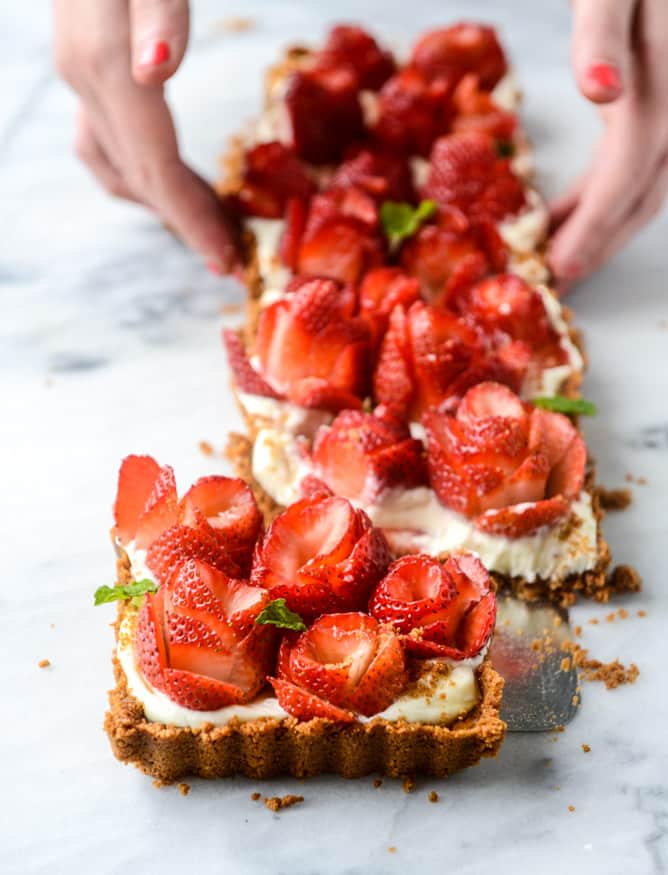 5 ingredient strawberry rose tart I howsweeteats.com